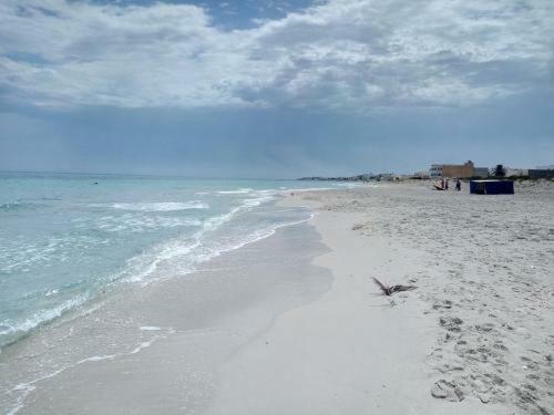 Mnakaa Beach Appartement Rdc Salakta Kültér fotó
